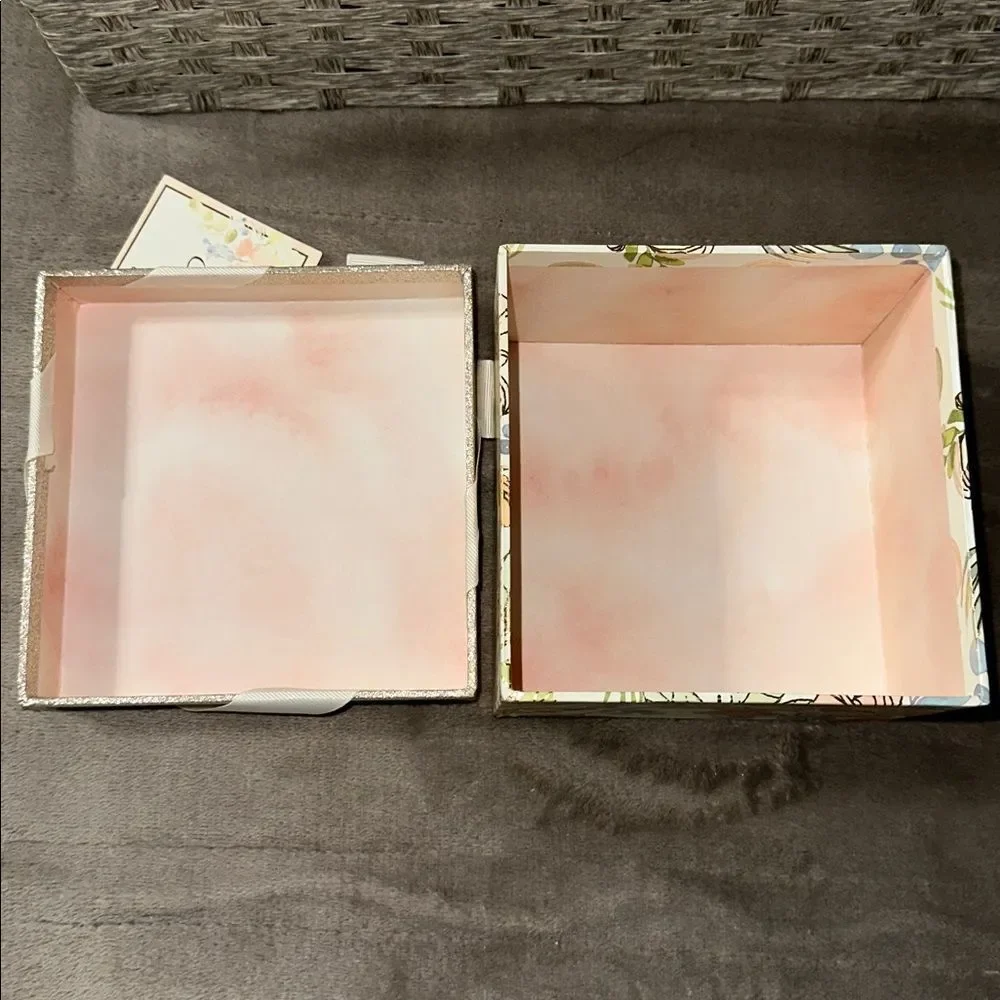 THE FARMHOUSE One Pastel Floral Gold Tone Top Ivory Bow Square Nesting Gift Box